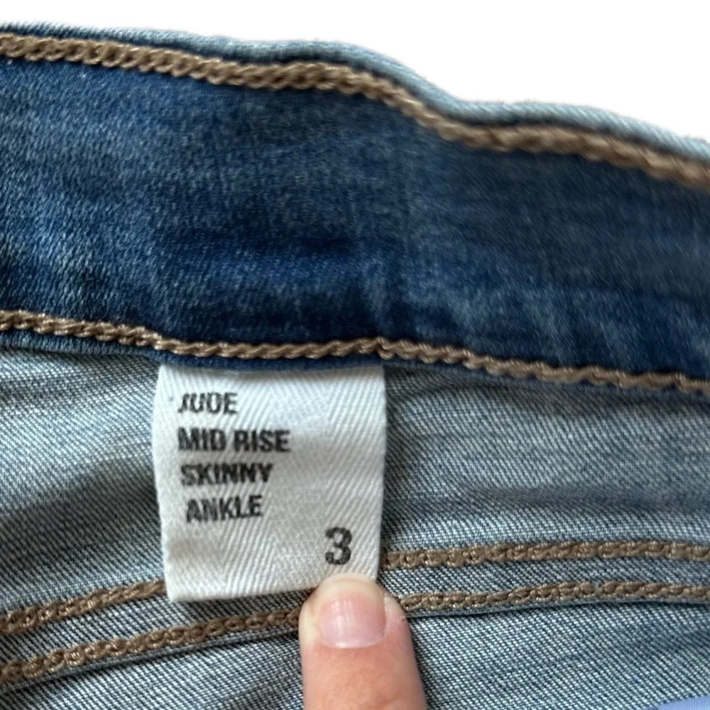 Eunina Women's 3 Mid-Rise Jude Skinny Light Wash Jean - Picture 6 of 10